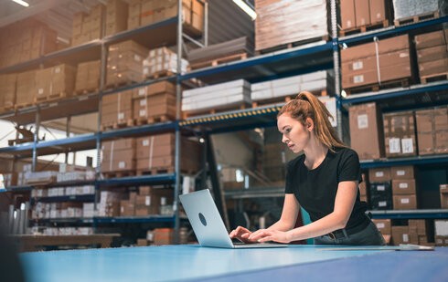nowe przepisy dla e-commerce dodadzą nieco pracy właścicielom sklepów